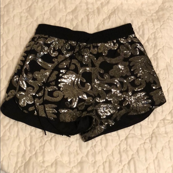 Retro Beyoncé Shorts - Picture 1 of 2